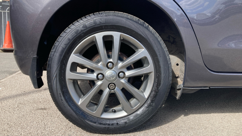 Toyota Yaris 1.33 VVT-i Icon+ 5dr Petrol Hatchback